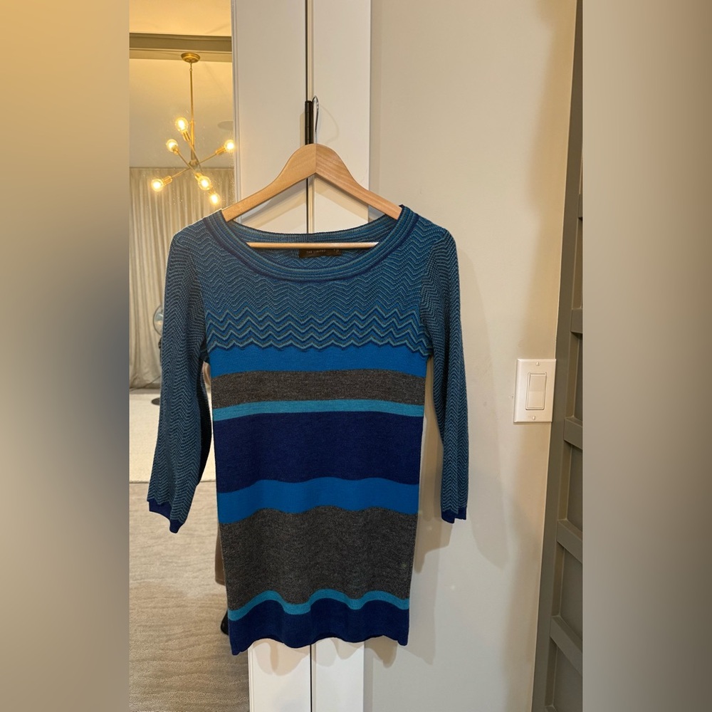The Limited Blue and Gray Long Sweater Size M
